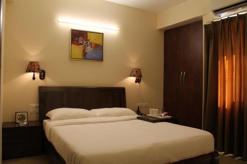 Veera Strand Park Apartamentos con servicio Calangute Exterior foto